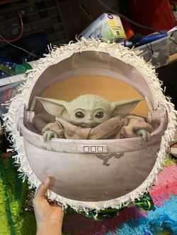 Yoda Piñatas 