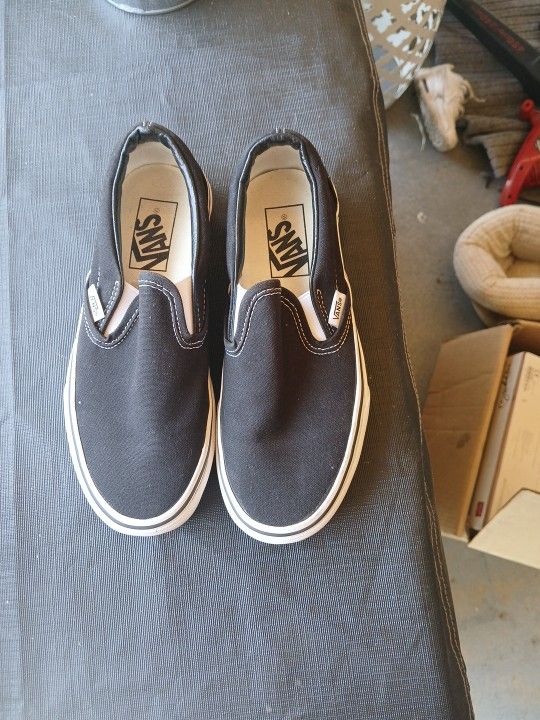Black Vans Size 4