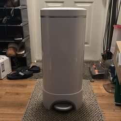 Baby diaper disposal