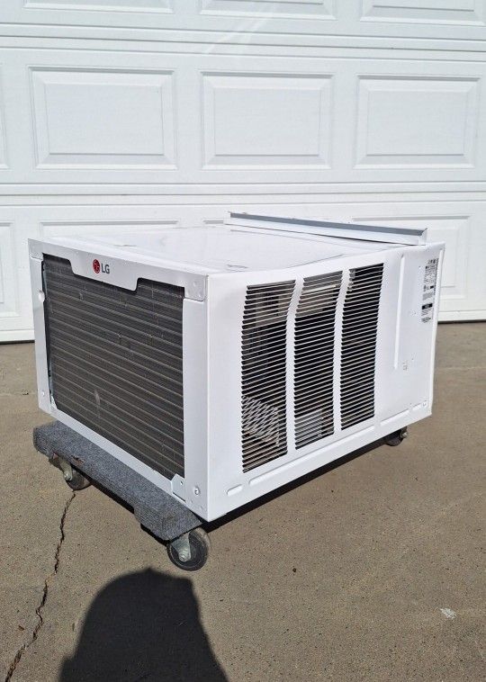 LG 14000 btu Air Conditioner Needs Front Panel