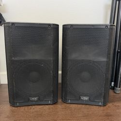 2x QSC K10 Powered Speakers