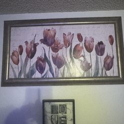 Large Tulip Flower Picture Perfect Condition Pick Up