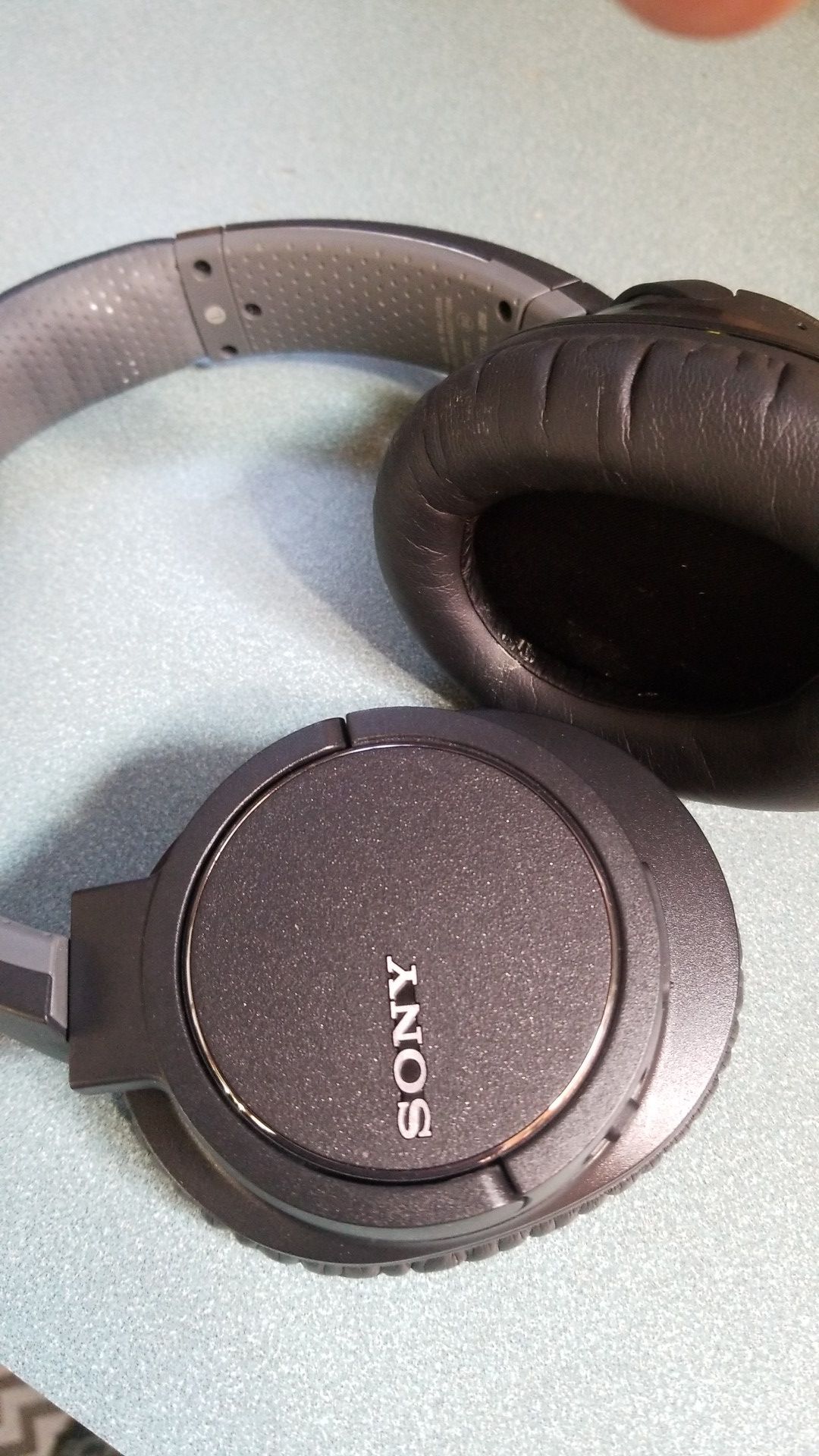 Sony noise cancelling bluetooth headphones