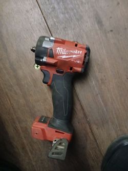 Milwaukee M18 FUEL Cordless Compact Impact Wrench