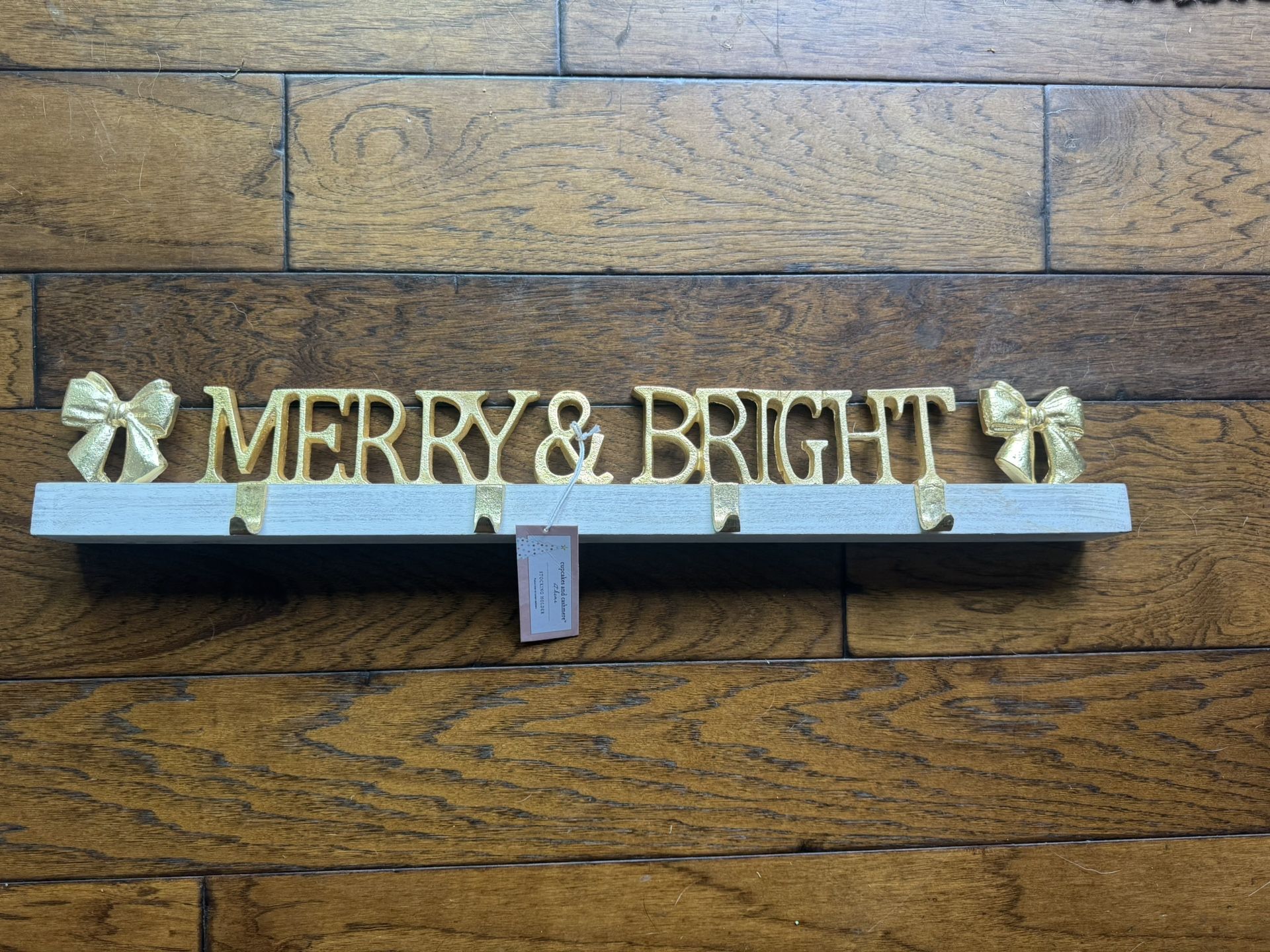 Cupcakes And Cashmere Bow Stocking Holder 