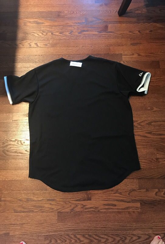 Bobby Jenks #45 autographed Chicago White Sox jersey