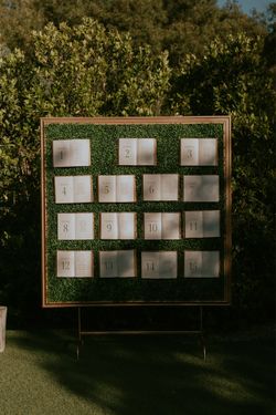 5x5 book wall