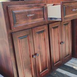 Office Furniture  Excellent  Condition 