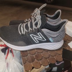 Womens New Balance Shoes Size 8