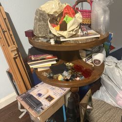 Misc stuff for sale!!! crystals books jewelry