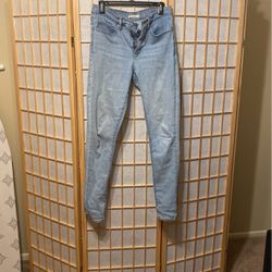 Woman’s Levi’s Jeans
