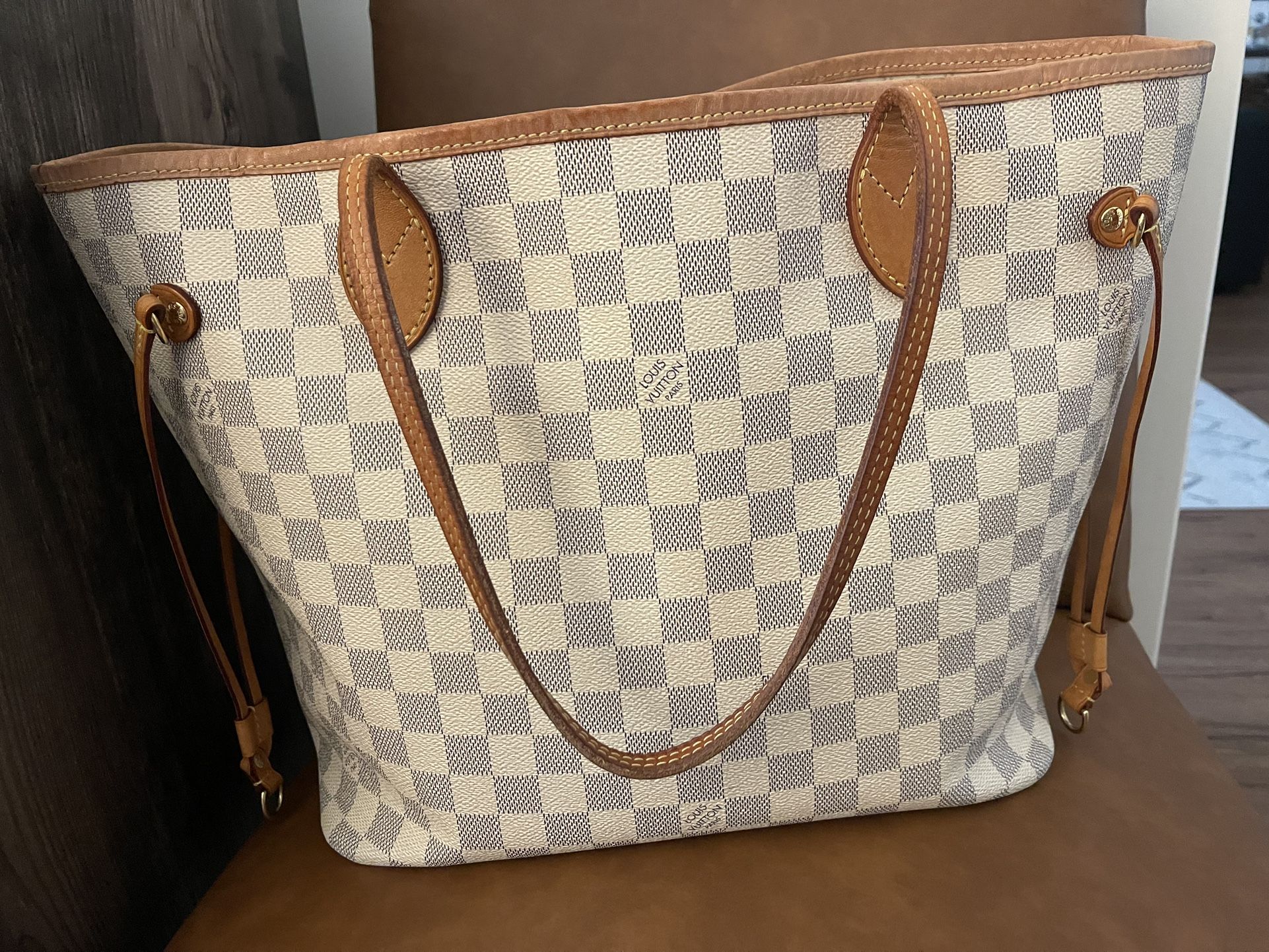 Louis Vuitton Neverfull MM Tote