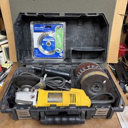 DeWalt 4 1/2" Corded Angle Grinder DW402 with Several accessories 