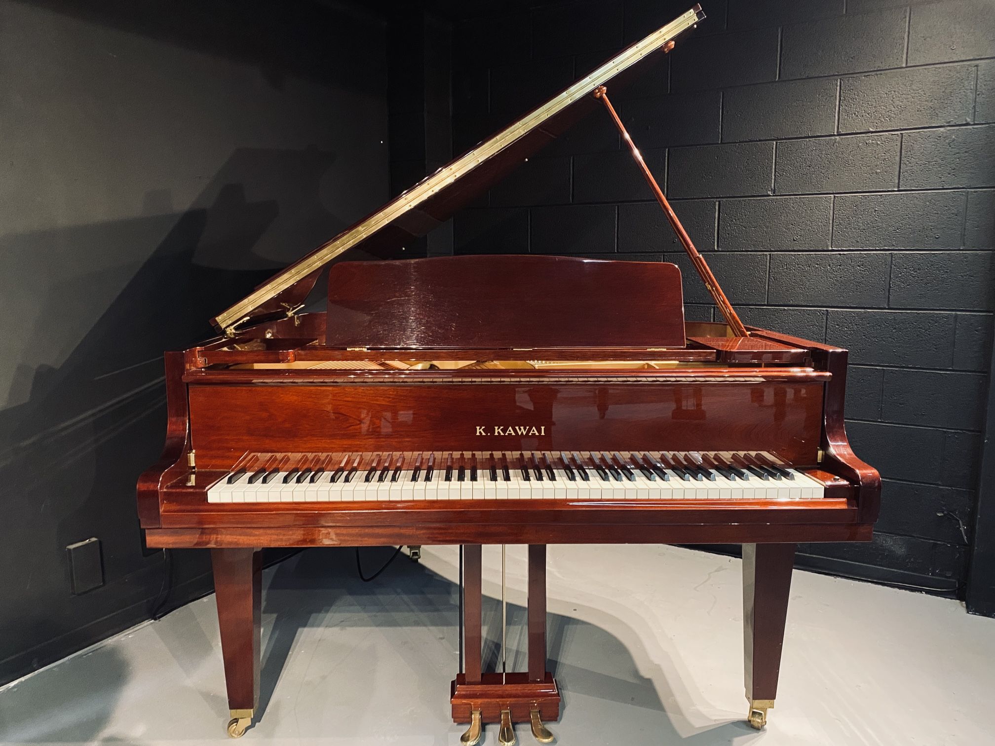Kawai Model GE-30 Walnut Gloss 5’5” Baby Grand Player Piano 