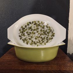 Vintage Pyrex Verde With White Lid 