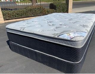 New king pillow top matress  Must Pick Up Today