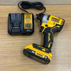DEWALT DCF809 1/4” CORDLESS IMPACT DRIVER.