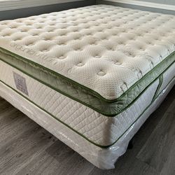 Queen size 14in Organic hybrid gel Europillowtop Mattress and Boxspring