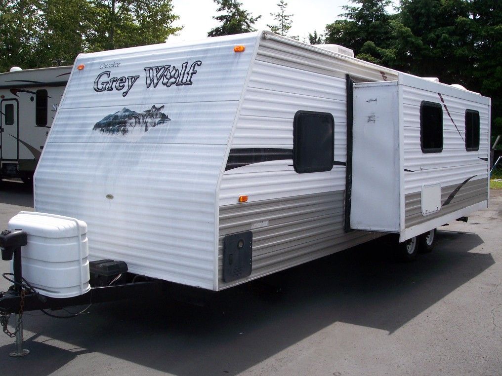 2009 Cherokee Grey wolf