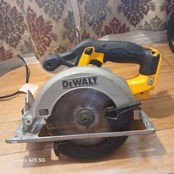 DeWALT Cordless Circular Saw 20V