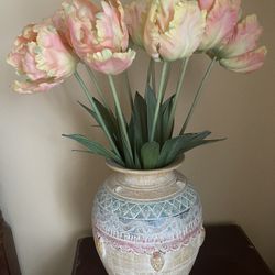 Beautiful Vase With Flowers !