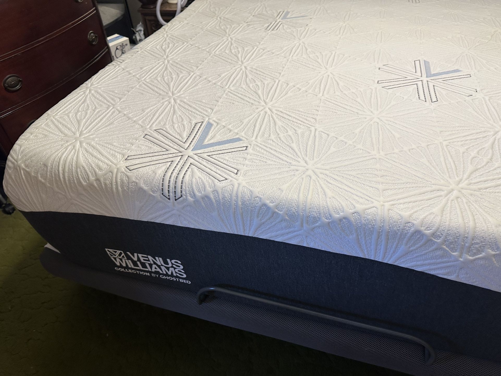 Queen Mattress With Mood Frame