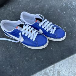 Nike Tennis Shoes