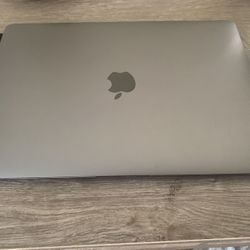 MacBook Air (13-inch, 2018) – Intel Core i5, 8GB RAM, 256GB SSD – No charger included