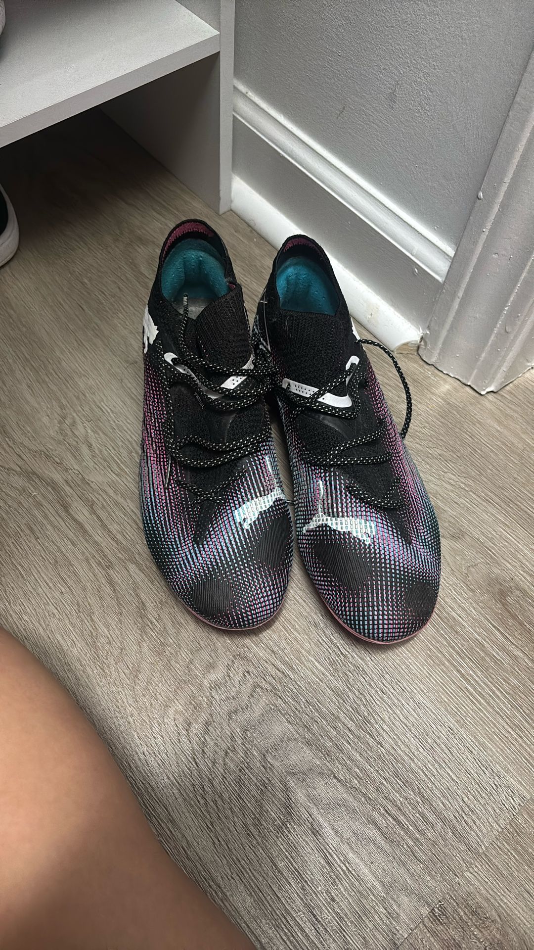Women soccer cleats