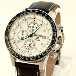 Vintage Seiko Flightmaster Solar, 45mm size case, 8in size wrist leather band 