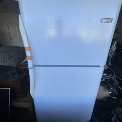 Frigidaire Refrigerator 