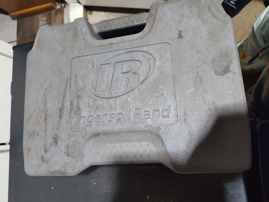 Ingersoll Rand 3/4 Drive Impact Socket Set With Case