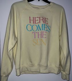 Women’s Here Comes The Sun Graphic Yellow Crewneck Sweater Size Large $12