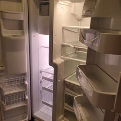 Maytag refrigerator freezer fridge