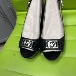 Mk Heels Like New Size 8 Price Firma