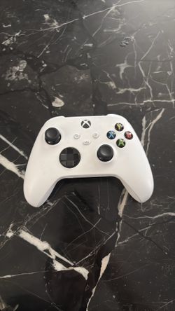 White Xbox controller