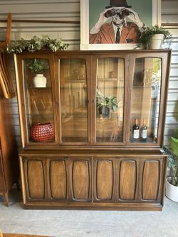 Mid Century Broyhill Emphasis 2 Piece Hutch and China Cabinet