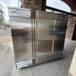 Stainless Steel Solid Door Reach-In Refrigerator