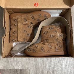 Toddler Uggs Size 8