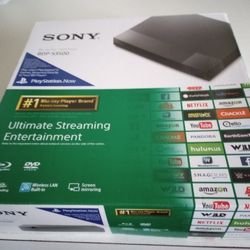 SONY BLU-RAY DISC / DVD PLAYER W/ REMOTE