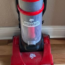 DIRT DEVIL VACUUM