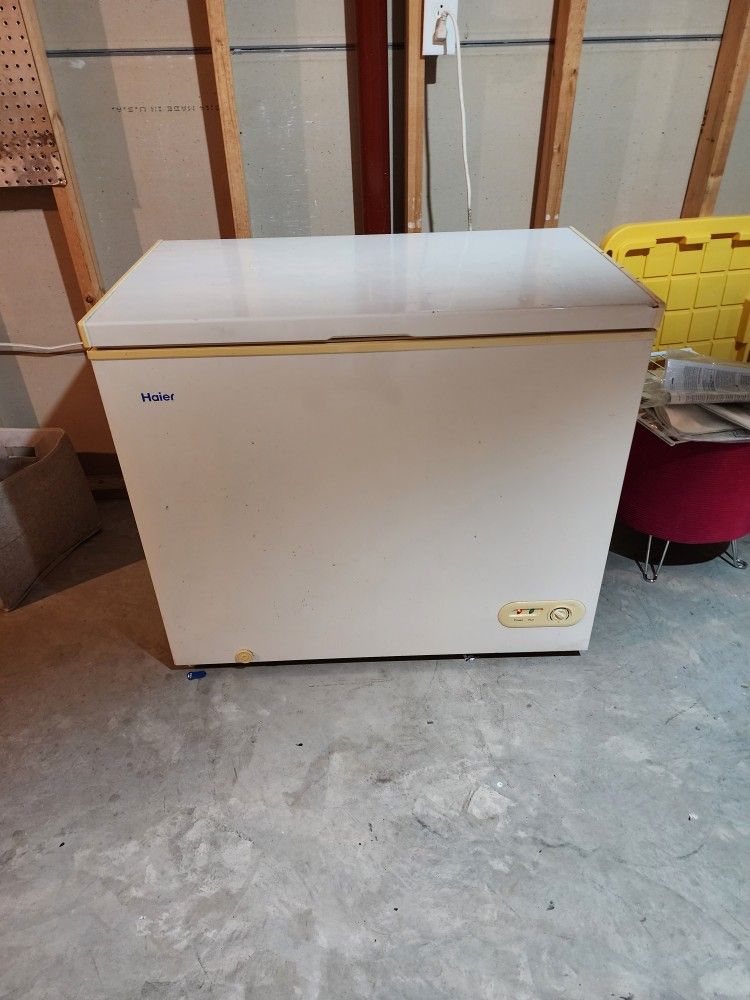 Chest FREEZER 