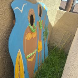 FREE Hawaiian Luau Face Cutout Board – Party Photo Prop