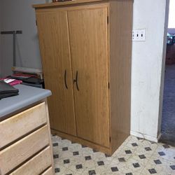 Kitchen Cabinet 