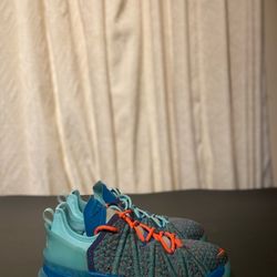 LeBron 18