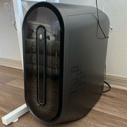Alienware Aurora R14 Gaming Desktop + Monitor
