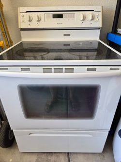 Jenn-air oven and electric range