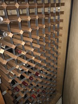 Vinotemp 200 bottle wine cellar/cooler