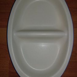 Pfaltzgraff Yorktowne Divided Dish