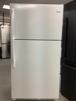 Whirlpool Top-Freezer Refrigerator in White with Frameless Glass Shelves and Flexi-Slide Bin